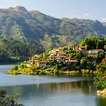 Casa Da Fonte De Pedra * Виейра-ду-Минью