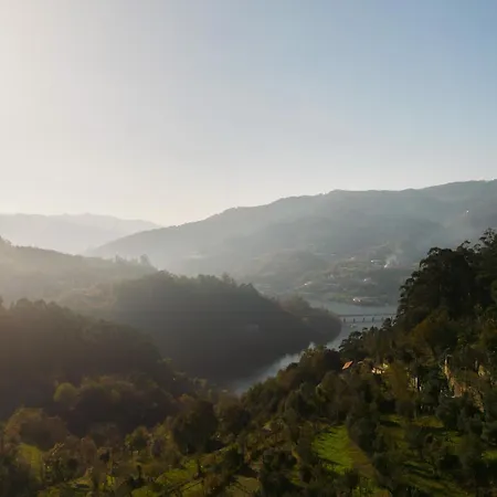 Chalé Casa Da Fonte De Pedra