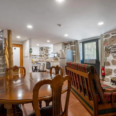 Chalé Casa Da Fonte De Pedra *