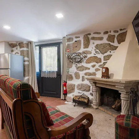 Chalé Casa Da Fonte De Pedra